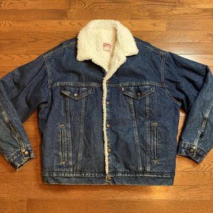 Vintage Levi's sherpa lined insulated denim jacket